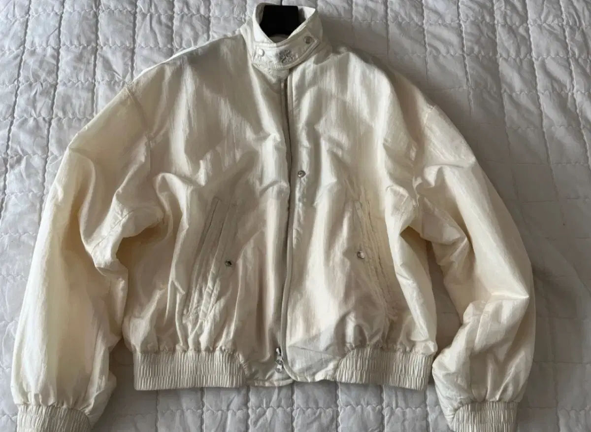 Setter Santee Nylon Oversized Jacket in Cream sells XL