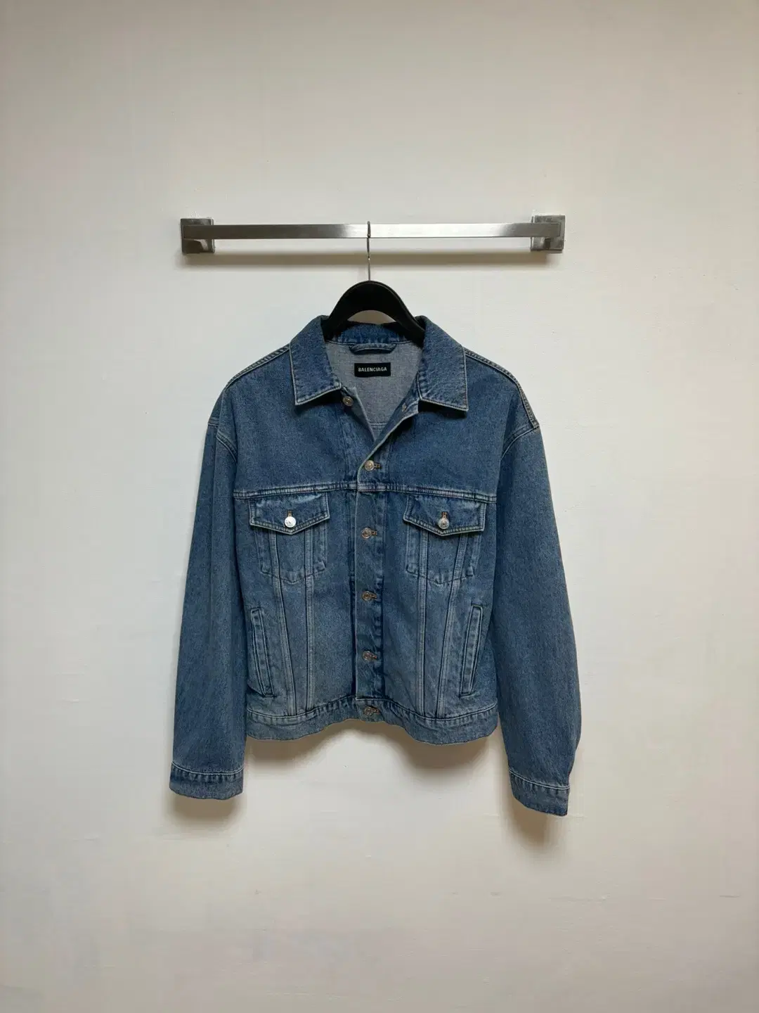 (46)Balenciaga Language jean jacket