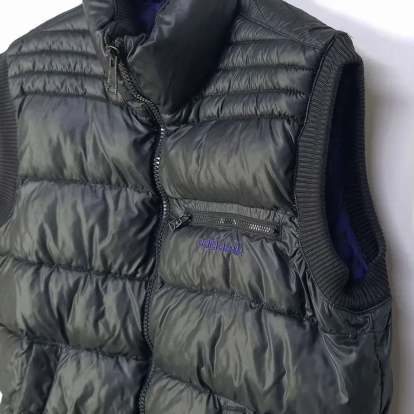 아디다스 여 D Winter Gillet 패딩조끼 챠콜95(HU26686