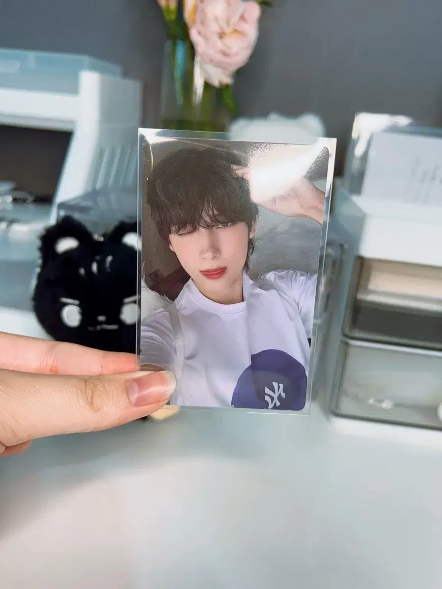 TXT Sanctuary Angel Hearning Photocard