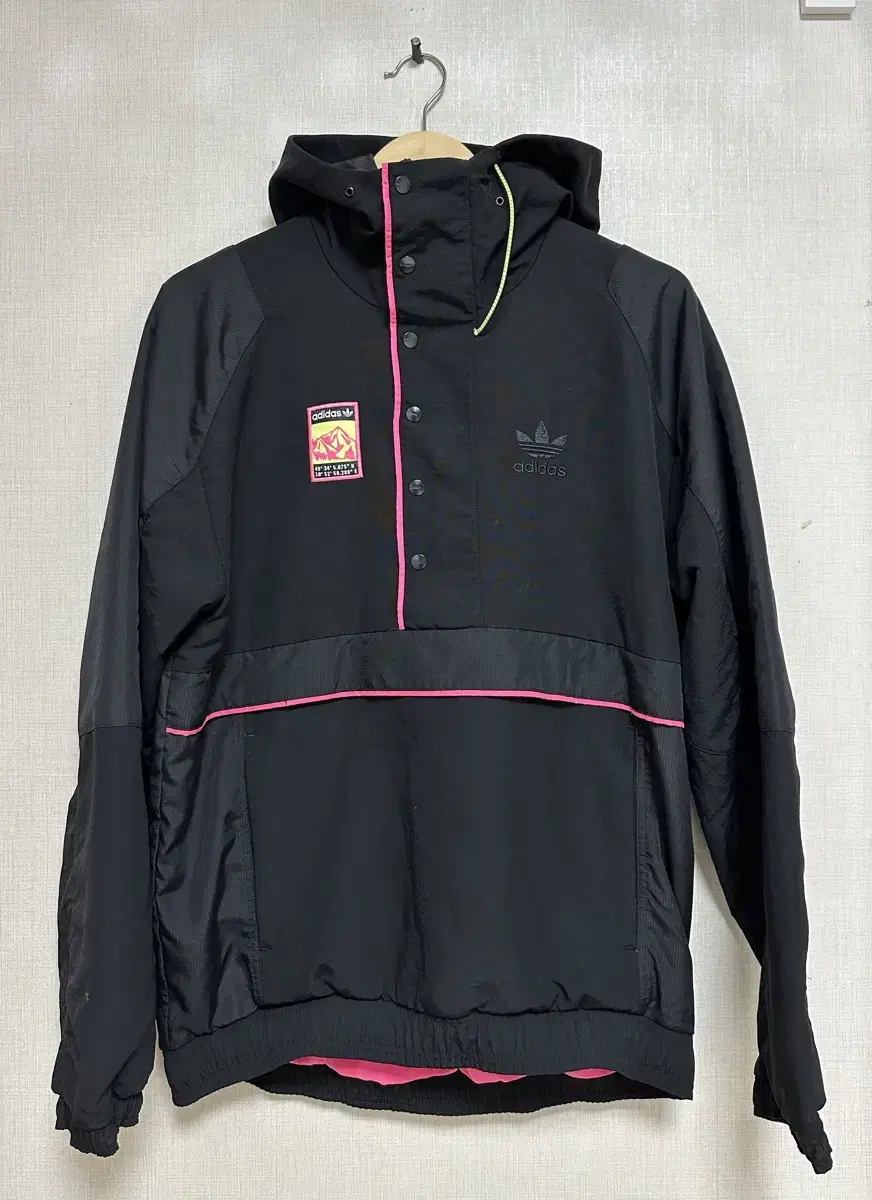 adidas Hooded Jacket S