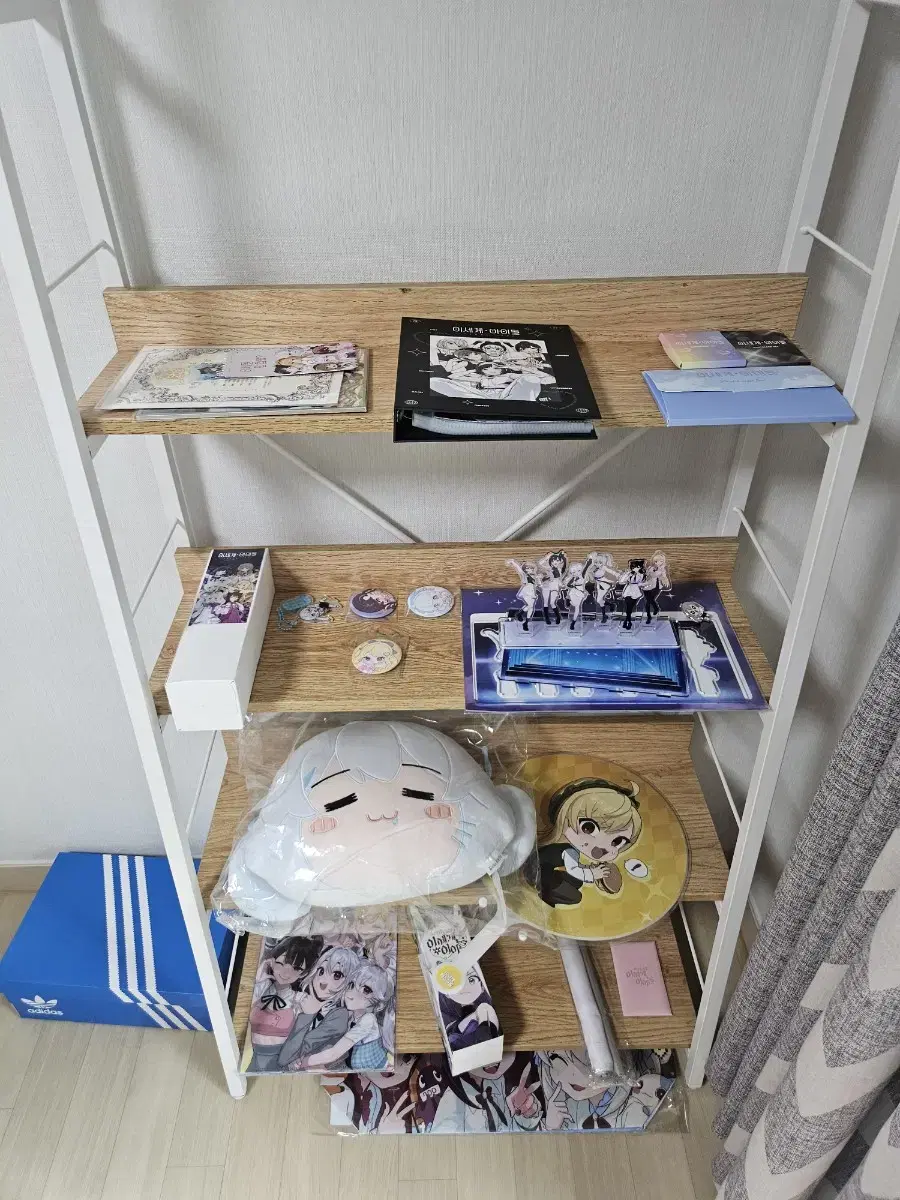 ISEGYE IDOL merchandise source