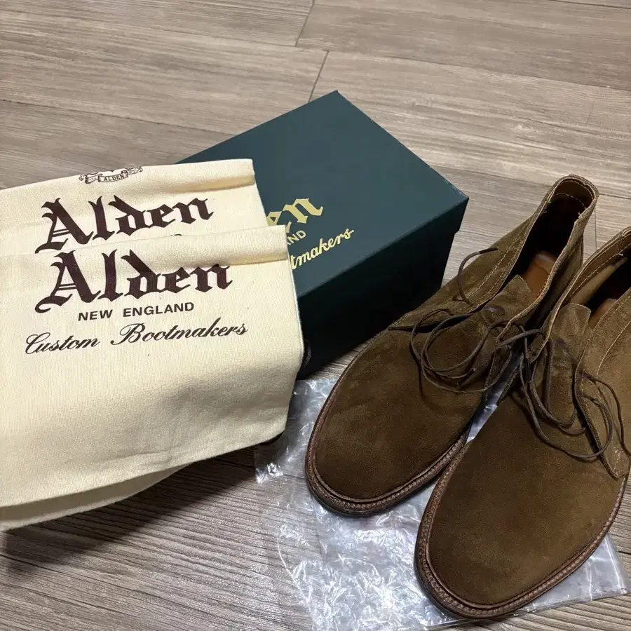 ALDEN 1493 (9.5E) 알든 1493 처카부츠 스너프