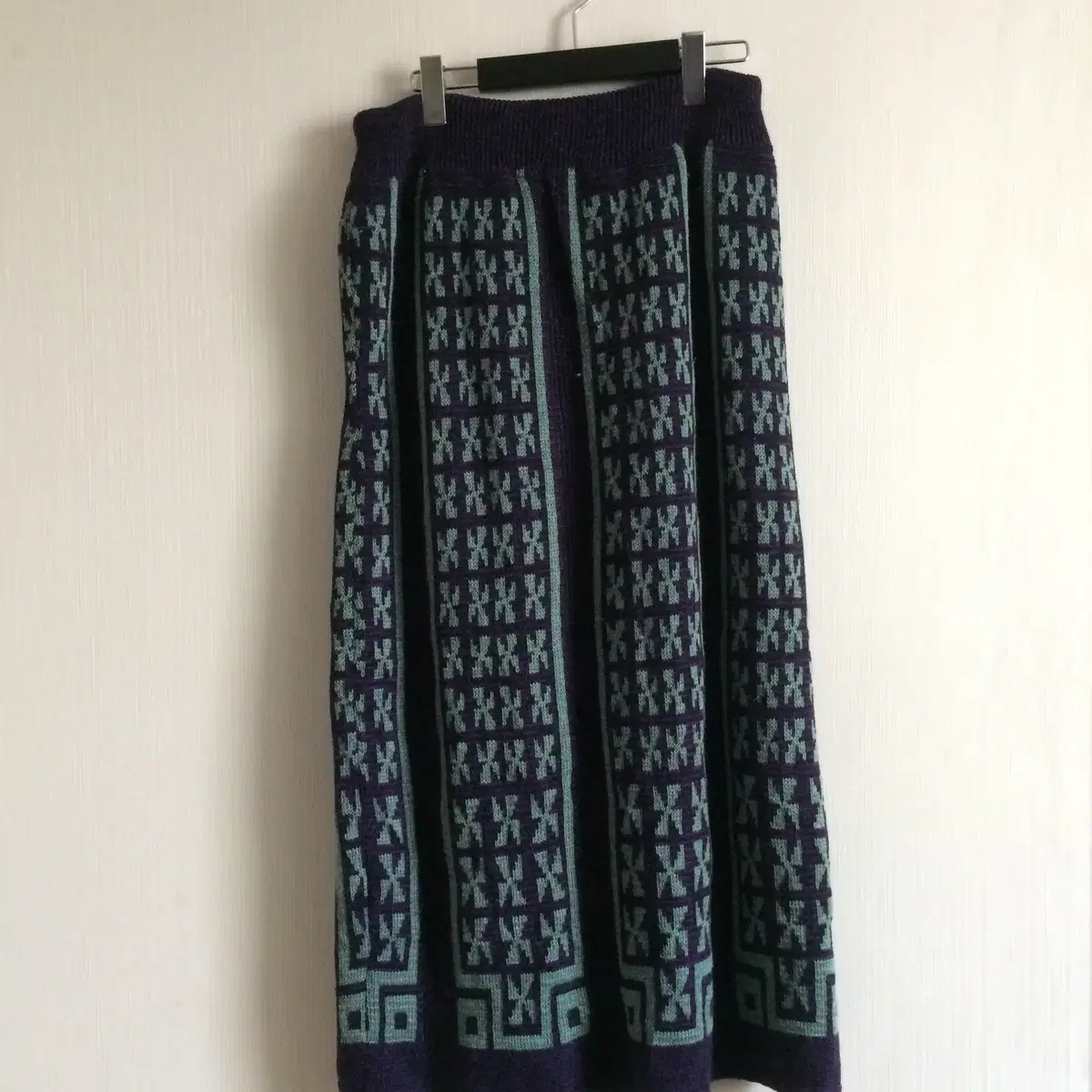 Pattern point knit long skirt