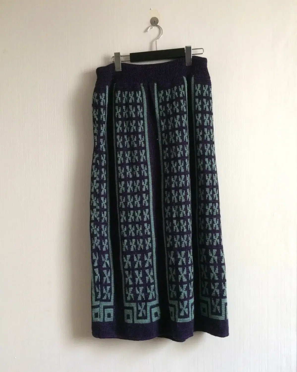 Pattern point knit long skirt