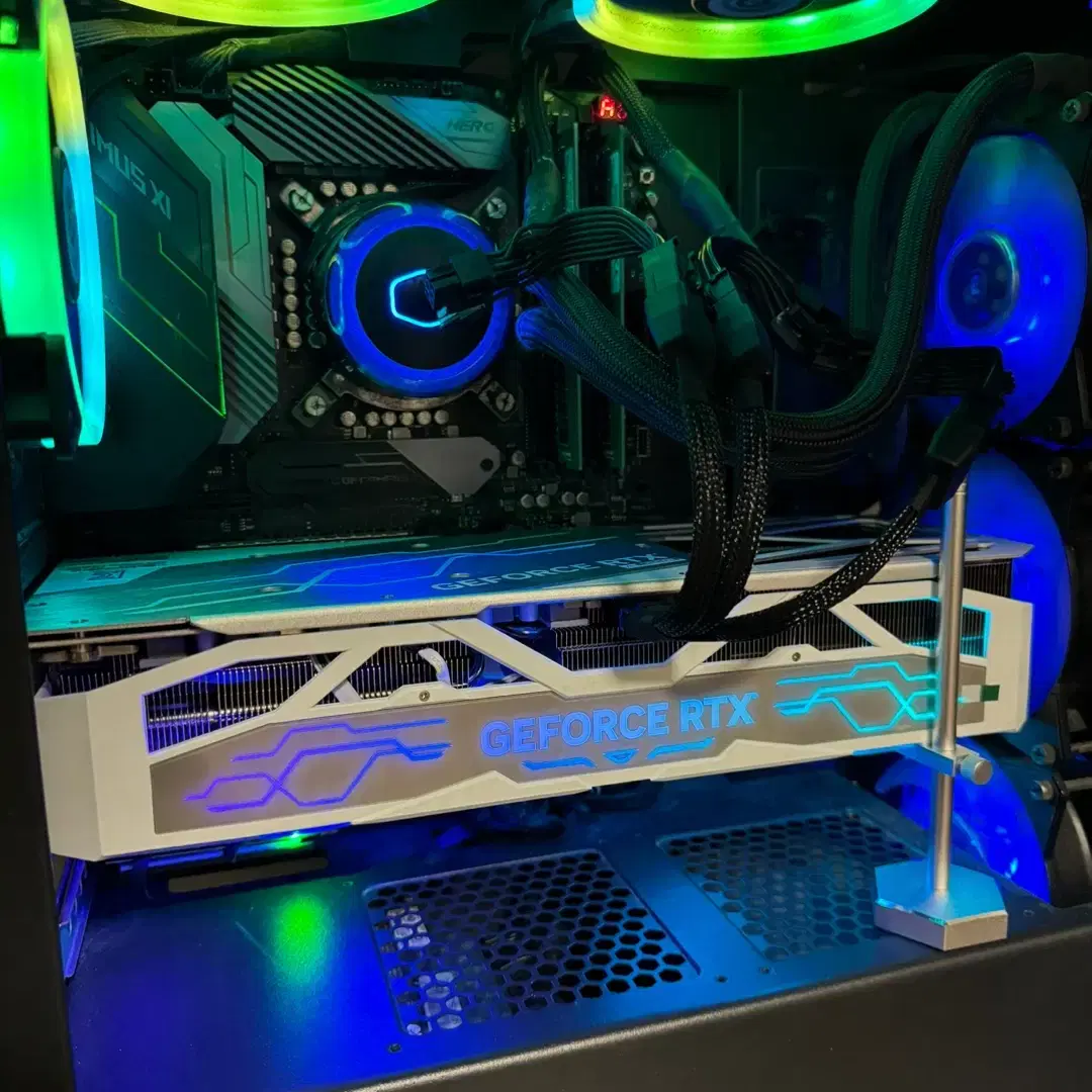 9900K + Z390 Maximus Hero XI (반본체or완본체)