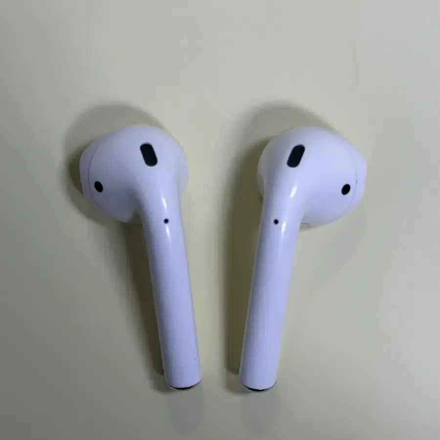 에어팟 2세대 airpods 2세대 1년 사용 거의 새상품 팝니다