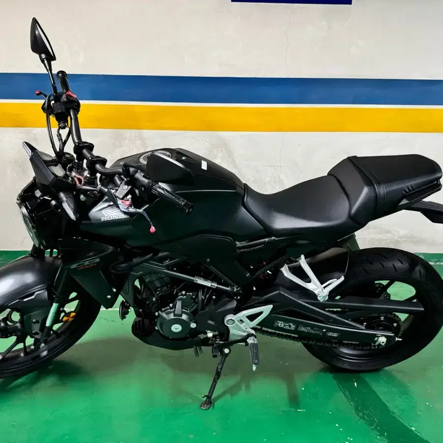 혼다 cb300r 2024년식 팝니다 쿼터급바이크