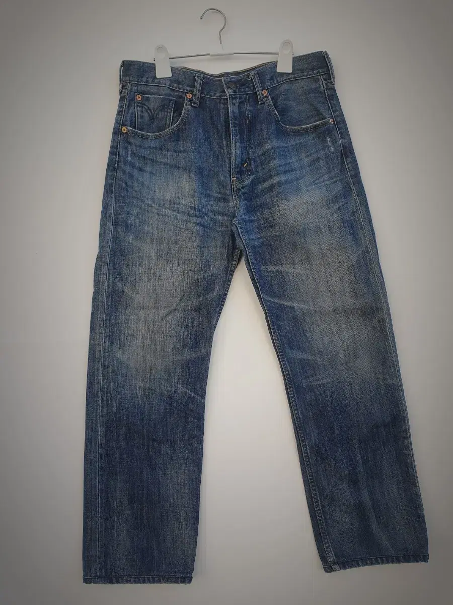 Levi's 604