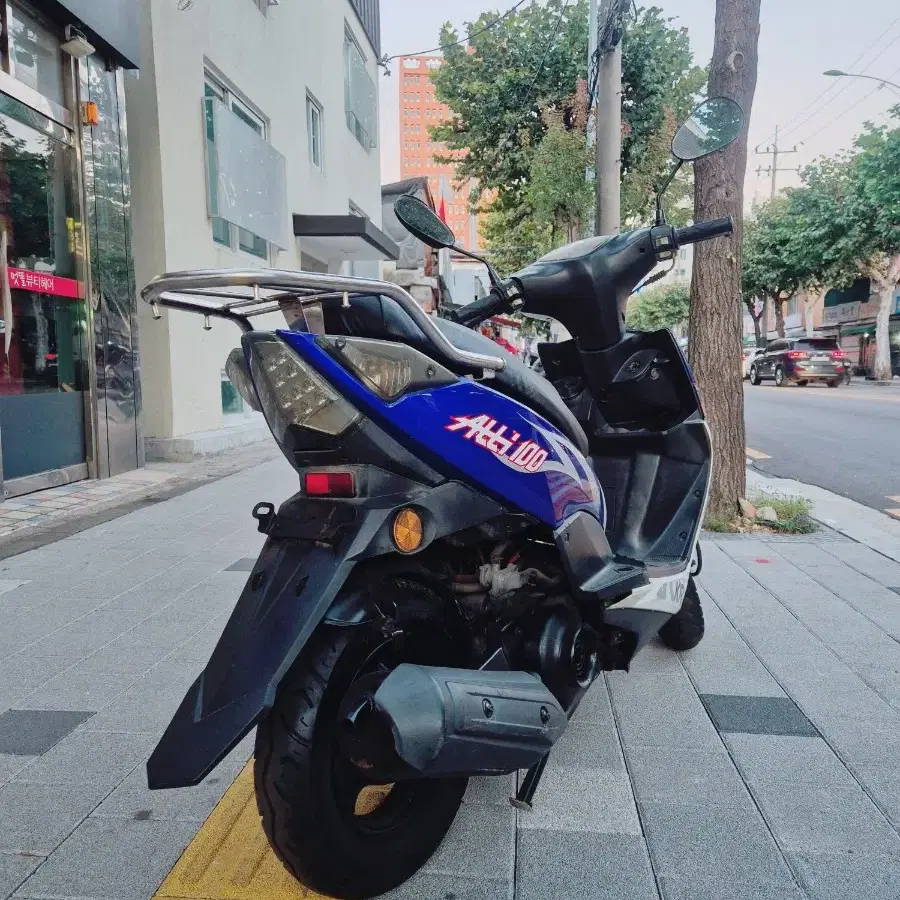 16년식 상태좋은 아띠 100cc 팝니다.