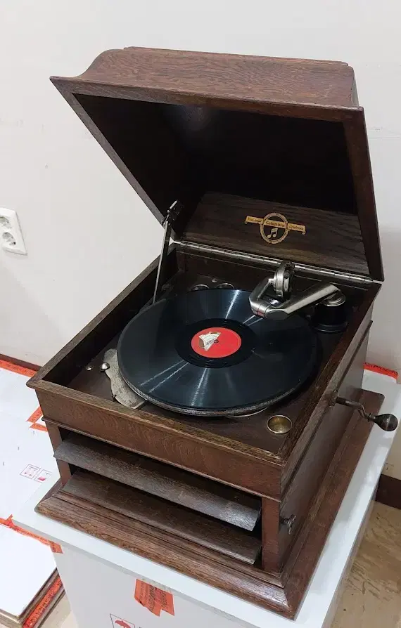 Columbia Phonograph