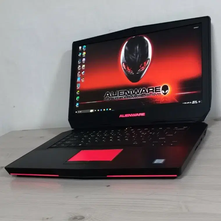 DELL ALIENWARE 15 / i7-6820HK / GTX980M