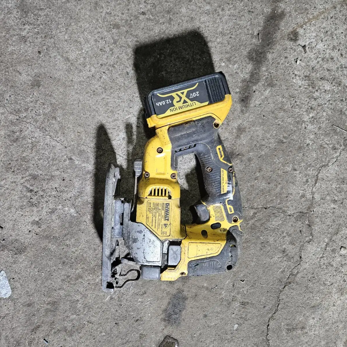 DEWALT DCS334 직쏘