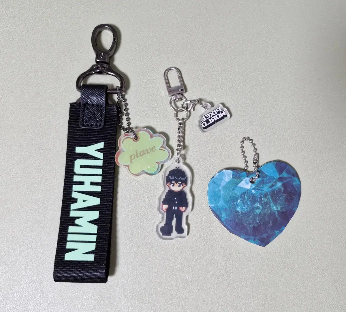 Plave hamin 6yeoreumstrap Pixelworld keyring bulk TheModern pop up W4L Weborup