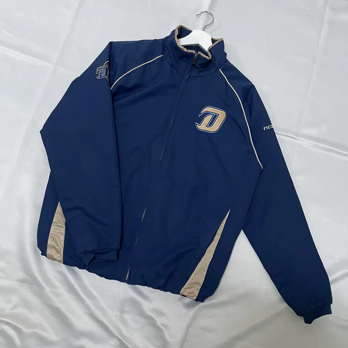 [L] Camista NC Dainos Windbreaker Full Shop