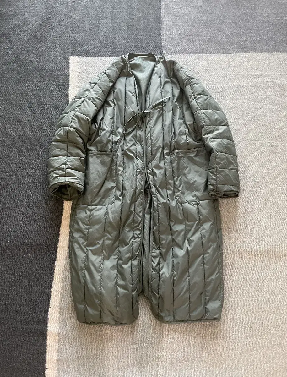 BEAMS BOY REVERSIBLE LONG PADDED COAT