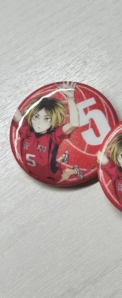 Haikyuu Kenma the Modern pop up Glitter Can Badge