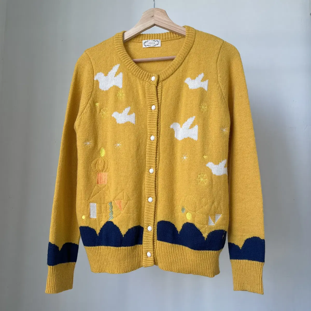 CAWAII vtg cardigan