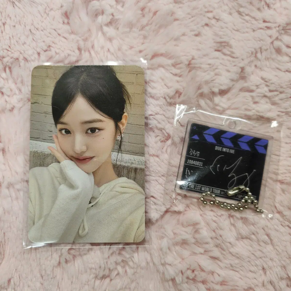 Ive Cinema pop up pre-order benefit photocard wonyoung + keyring