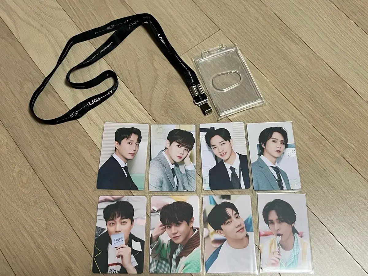 Highlight Company Necklace & Photo Card