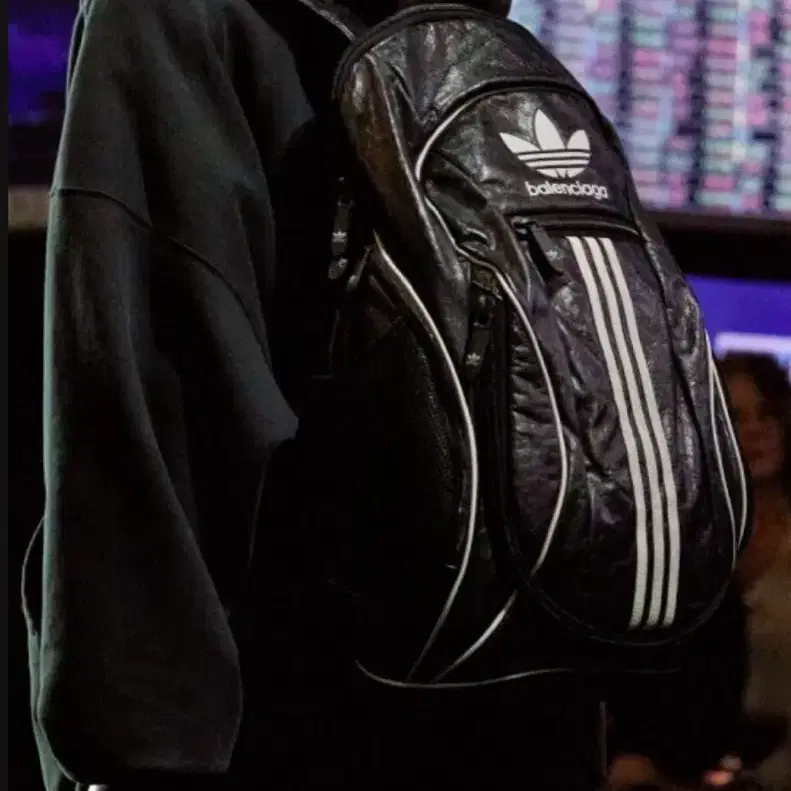 BALENCIAGA　adidas　ラージバックパック Balenciaga - x Adidas leather backpack Balenciaga