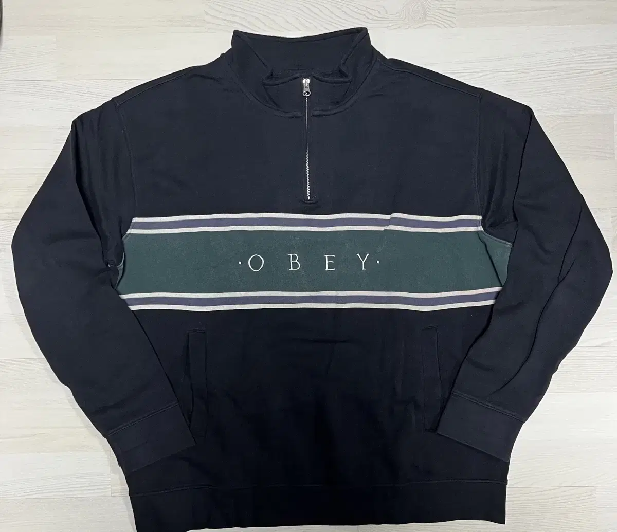 Obey vahn zip-up overfit man to man XL sells.