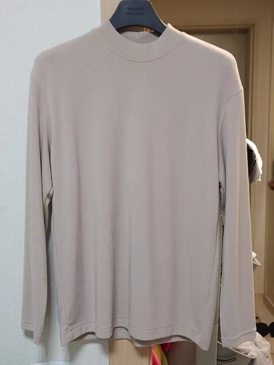 [DrewFitXKangstylist] Mock neck knit T-shirt BEIGE