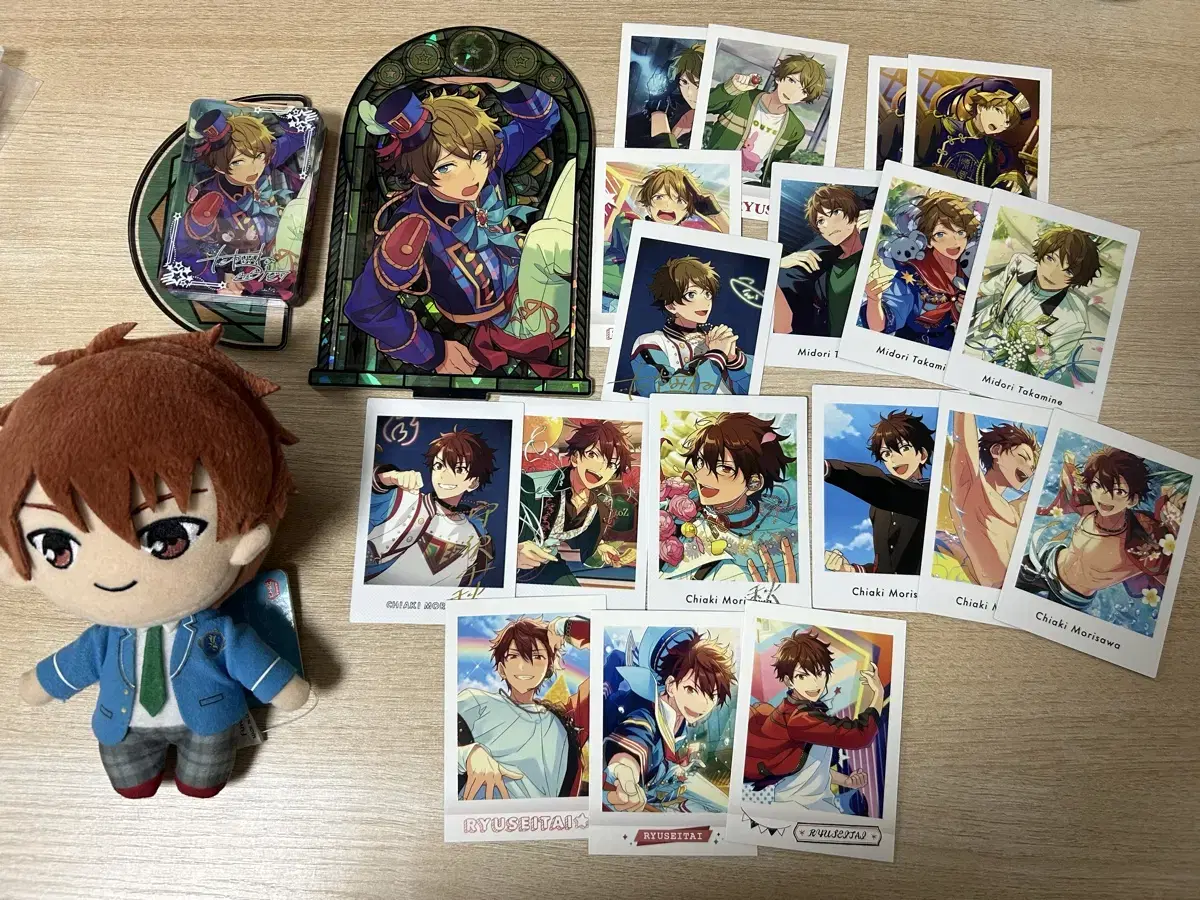 Angsta Meteor University Midori and Chiaki goods to be sold