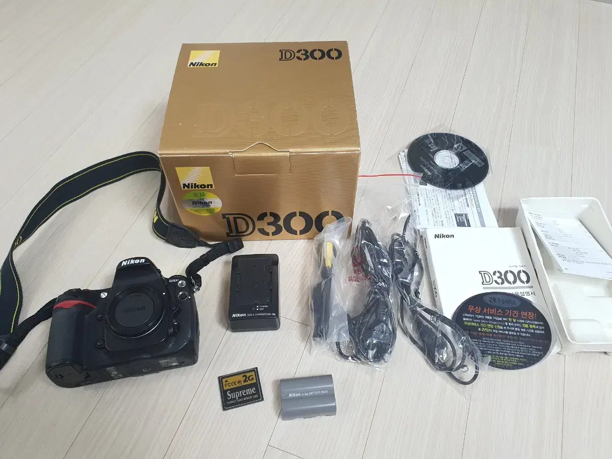 니콘 D300 카메라 바디세트 박스 구성 누적 8900컷대