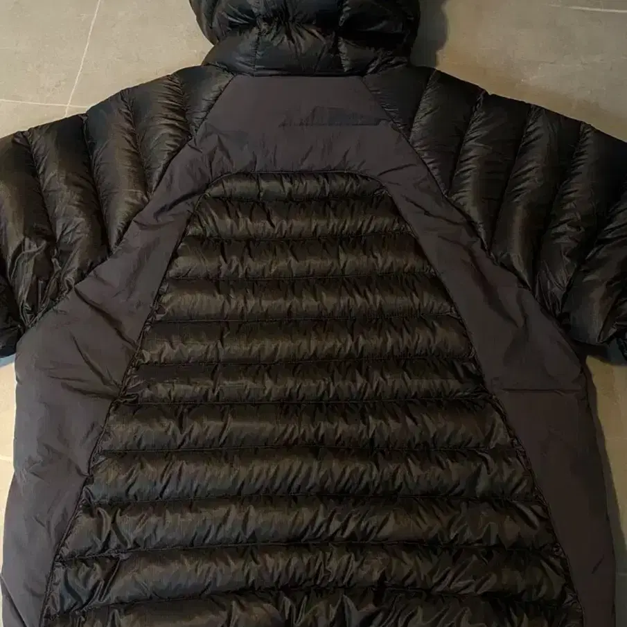 산산기어 paneled puffer 푸퍼 패딩 2사이즈