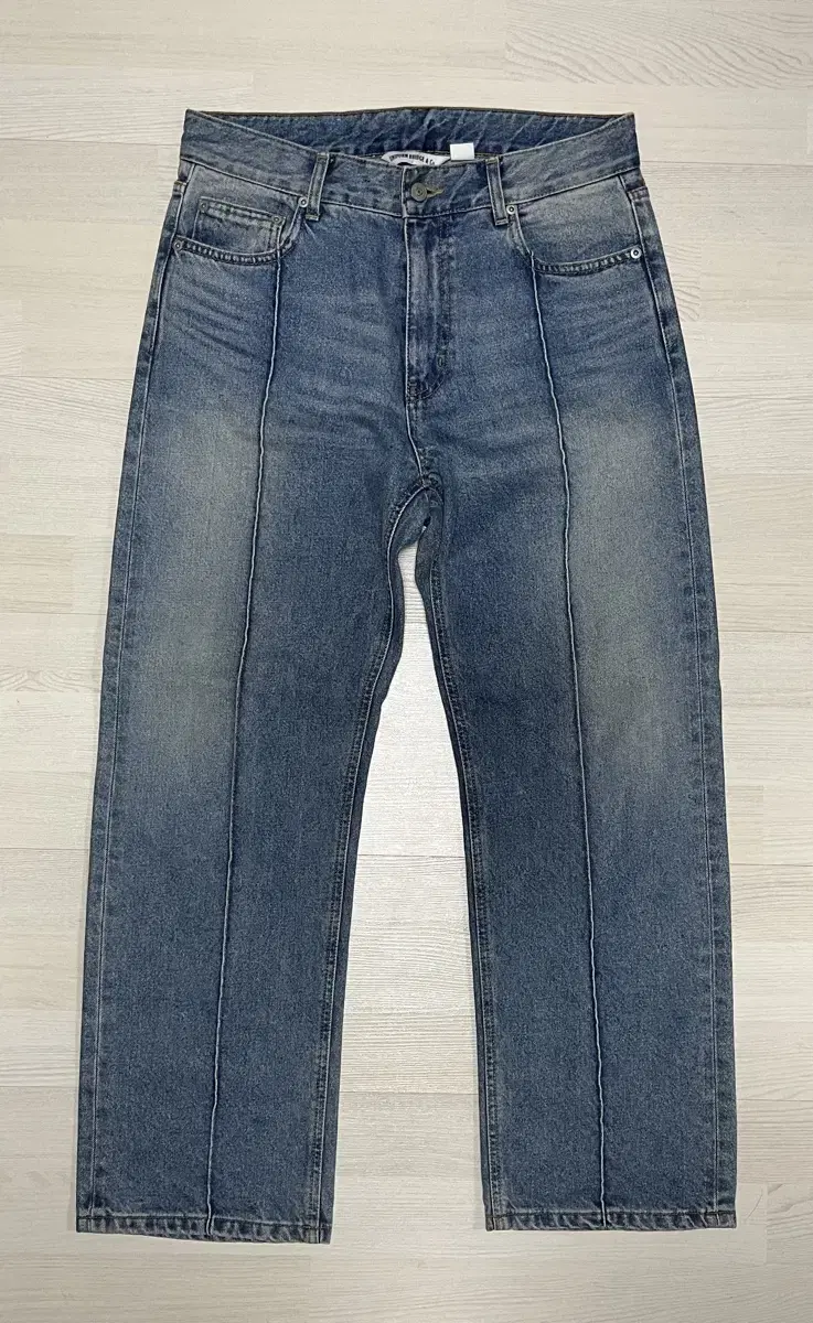 Uniformbridge Pin Tuck Wide Denim Pants M sells.