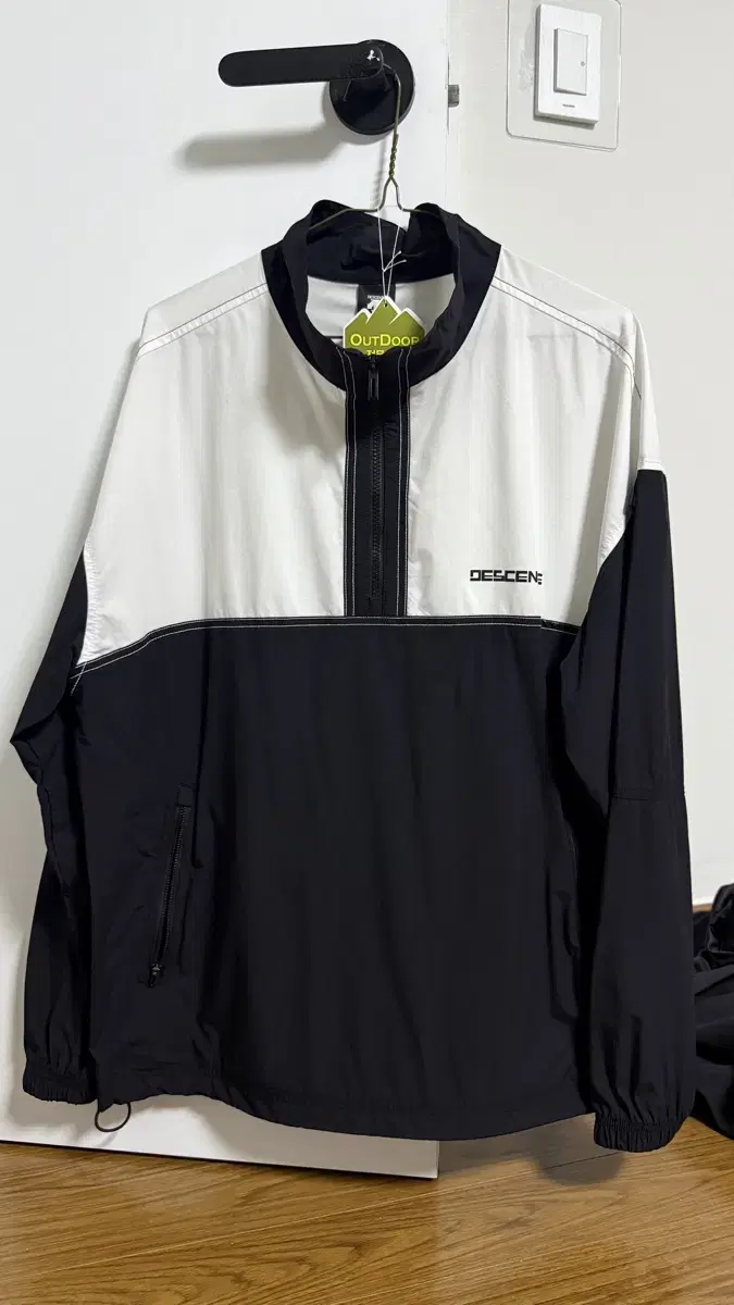 Descent Anorak