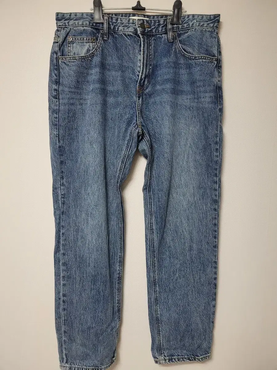 Loose-fitting men's denim 36