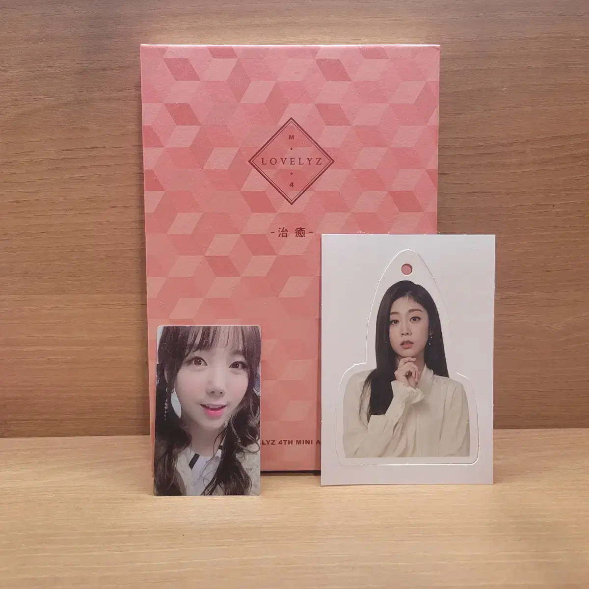 Lovelyz You of the Day chi.u album sells