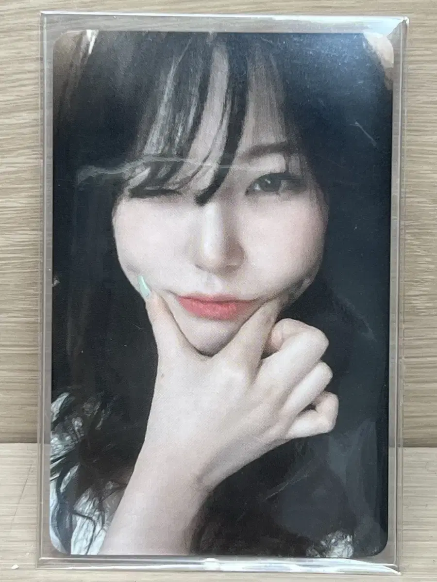 fromis 9 baek jiheon minau with muu unreleased photocard