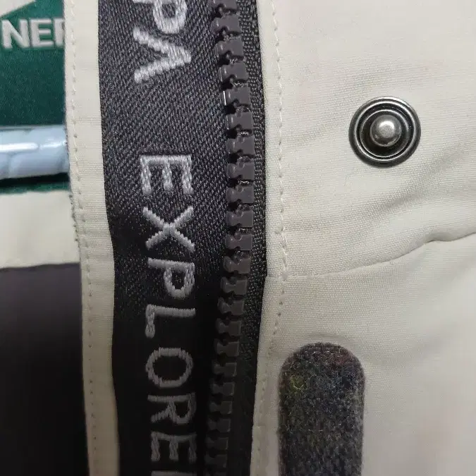 NEPA EXPLORER 구스 패딩 네파 익스플로러 베이지 거위털 패딩