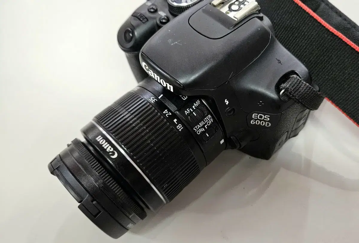 캐논 보급형 DSLR EOS 600D + 18-55 번들렌즈 세트