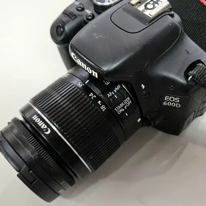 캐논 보급형 DSLR EOS 600D + 18-55 번들렌즈 세트