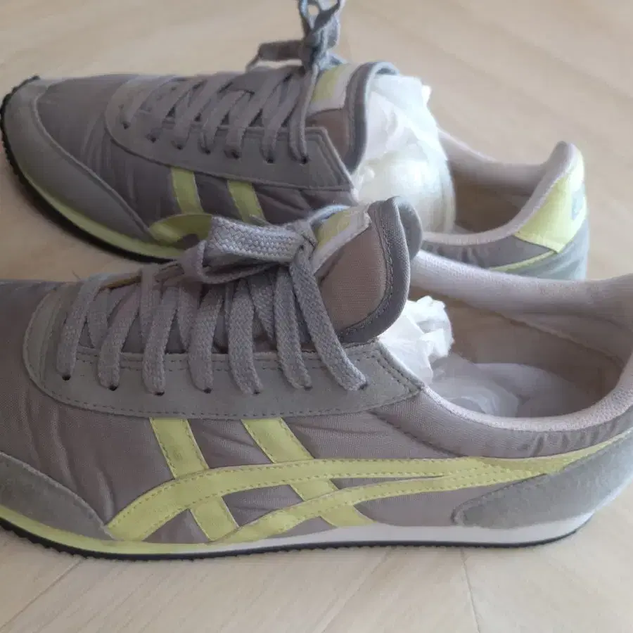 Onitsuka Tiger 오니츠카타이거 정품 40.5  255ㅡ260