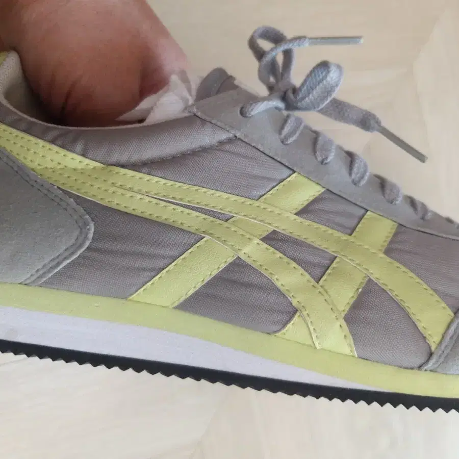 Onitsuka Tiger 오니츠카타이거 정품 40.5  255ㅡ260