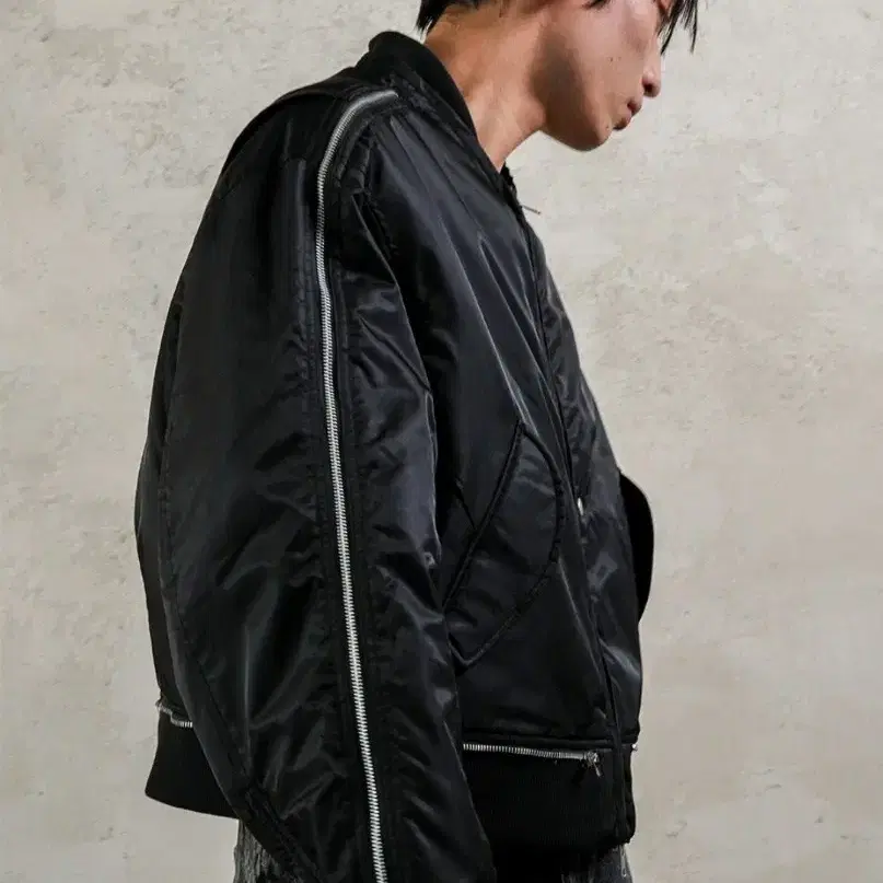 MULTI ZIPPER MA-1 JACKET [BLACK]