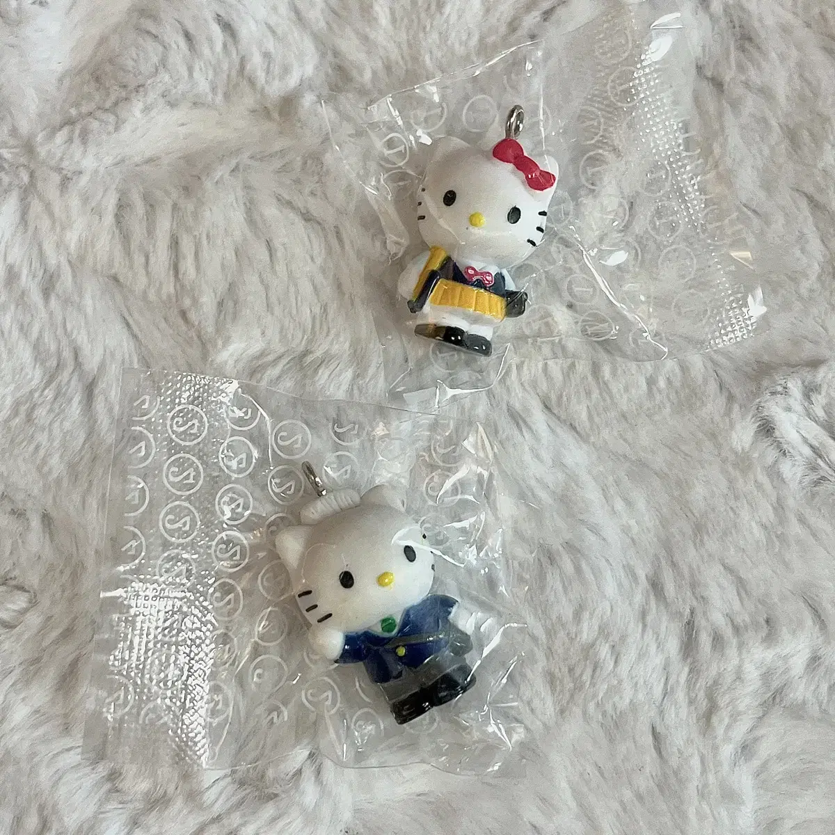 Classic Kitty danielle keyring Charm Set