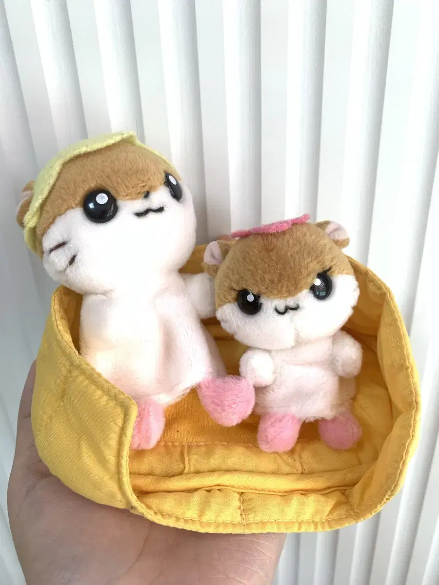 Classic Korokorokuriring couch dolls