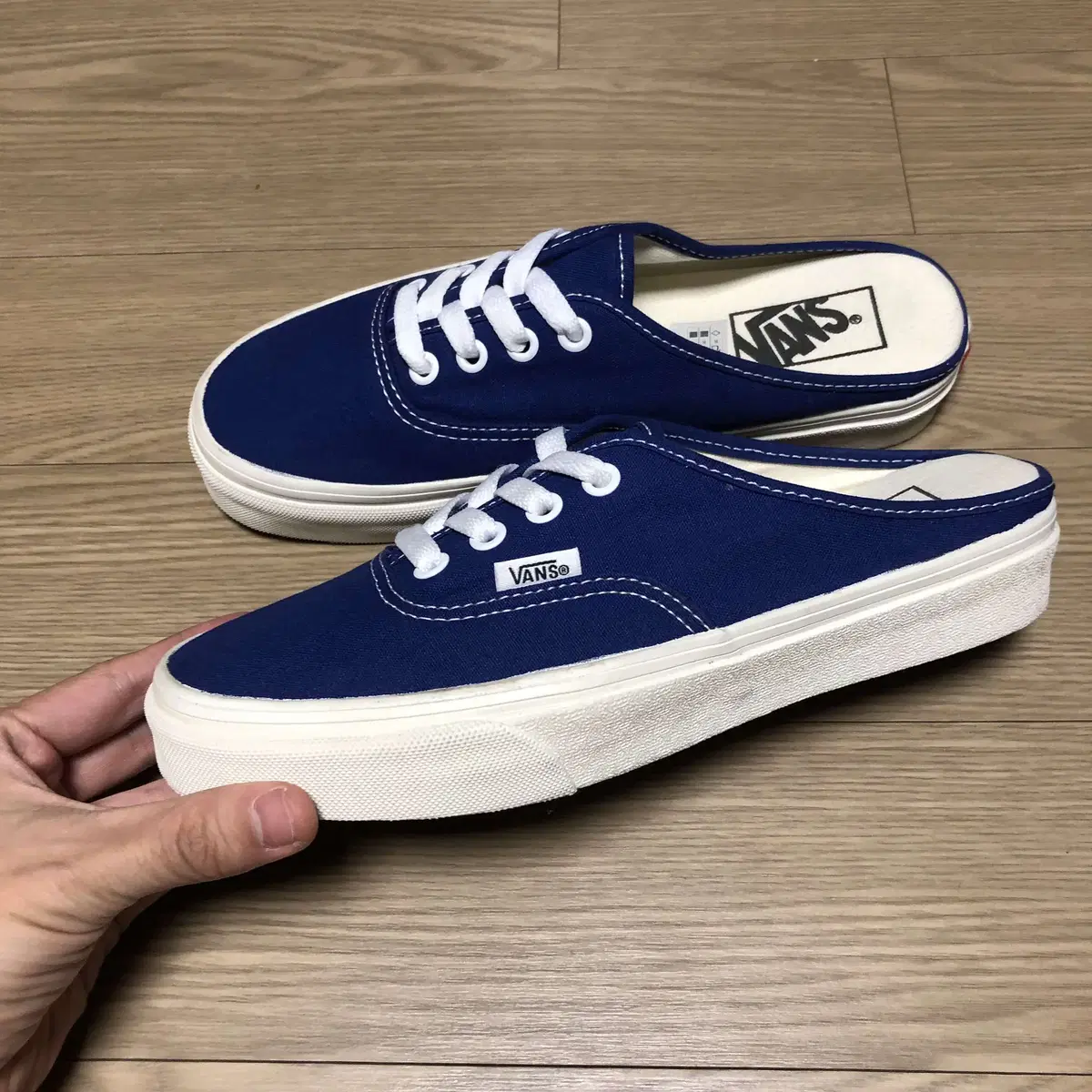 235) 반스 VANS 어센틱 뮬 로얄 블루 반스 어센틱 뮬 235