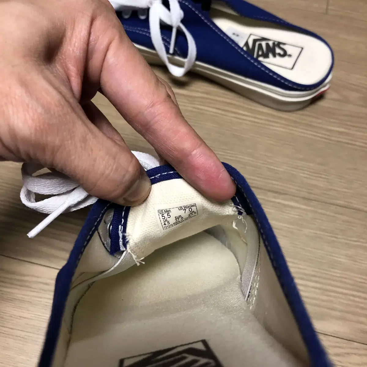 235) 반스 VANS 어센틱 뮬 로얄 블루 반스 어센틱 뮬 235