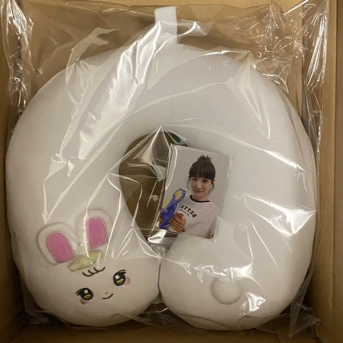 Park Eunbin Park sells neck pillow pre-order benefit photocard bulk (neck pillow photocard X)