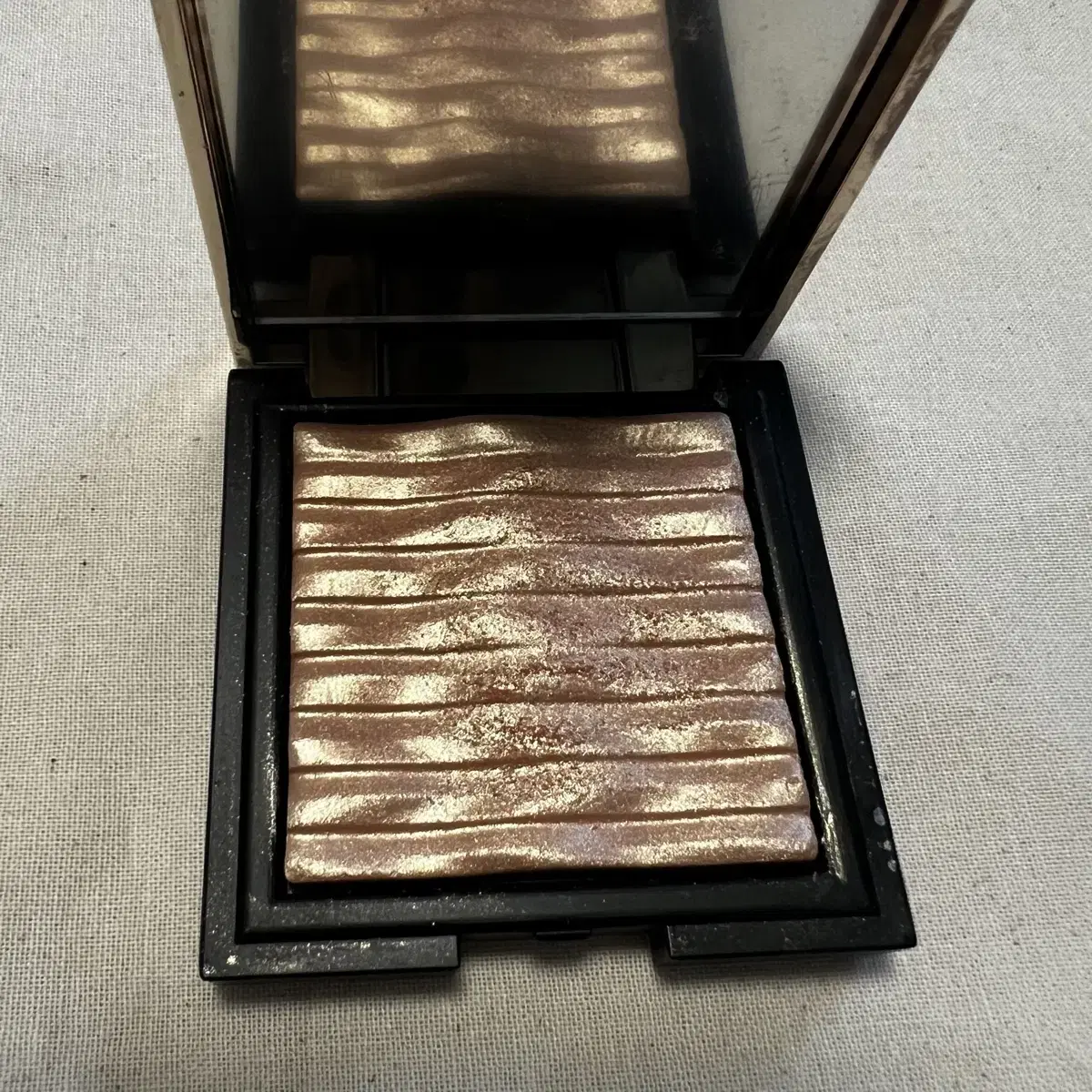 Clio Prismatic Air Highlighter Golden Time