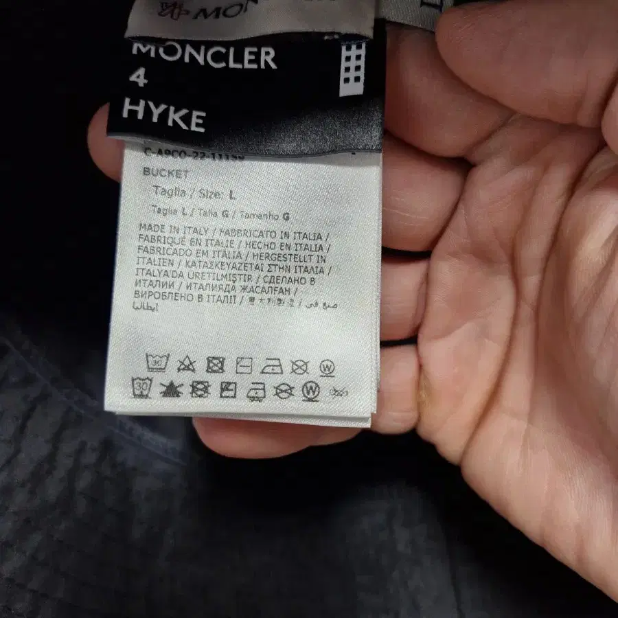 moncler 4hyke 몽클레어 고어텍스  L사이즈