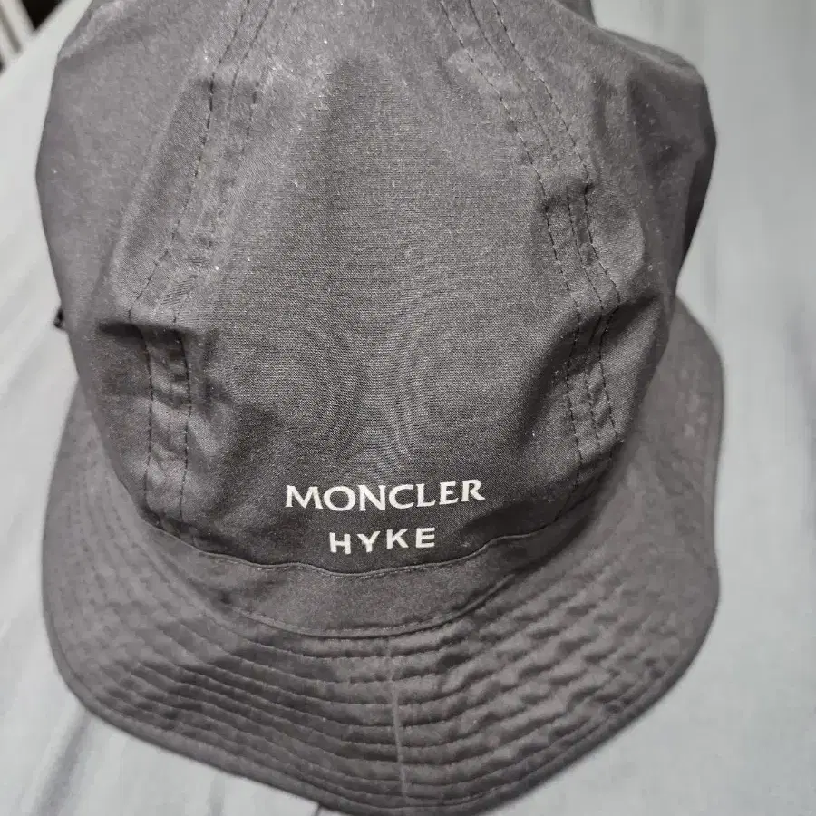 moncler 4hyke 몽클레어 고어텍스  L사이즈