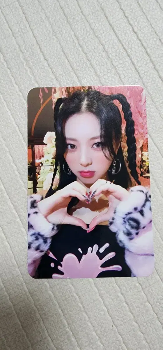 IZTY yuna photocard